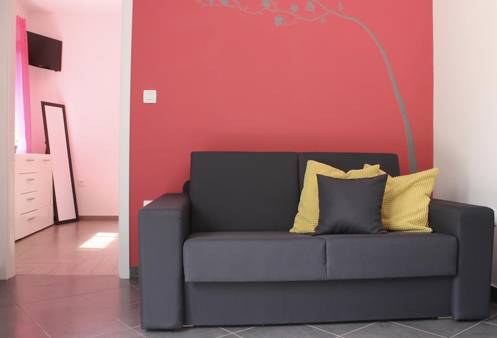 לובראן Rogic Apartment מראה חיצוני תמונה